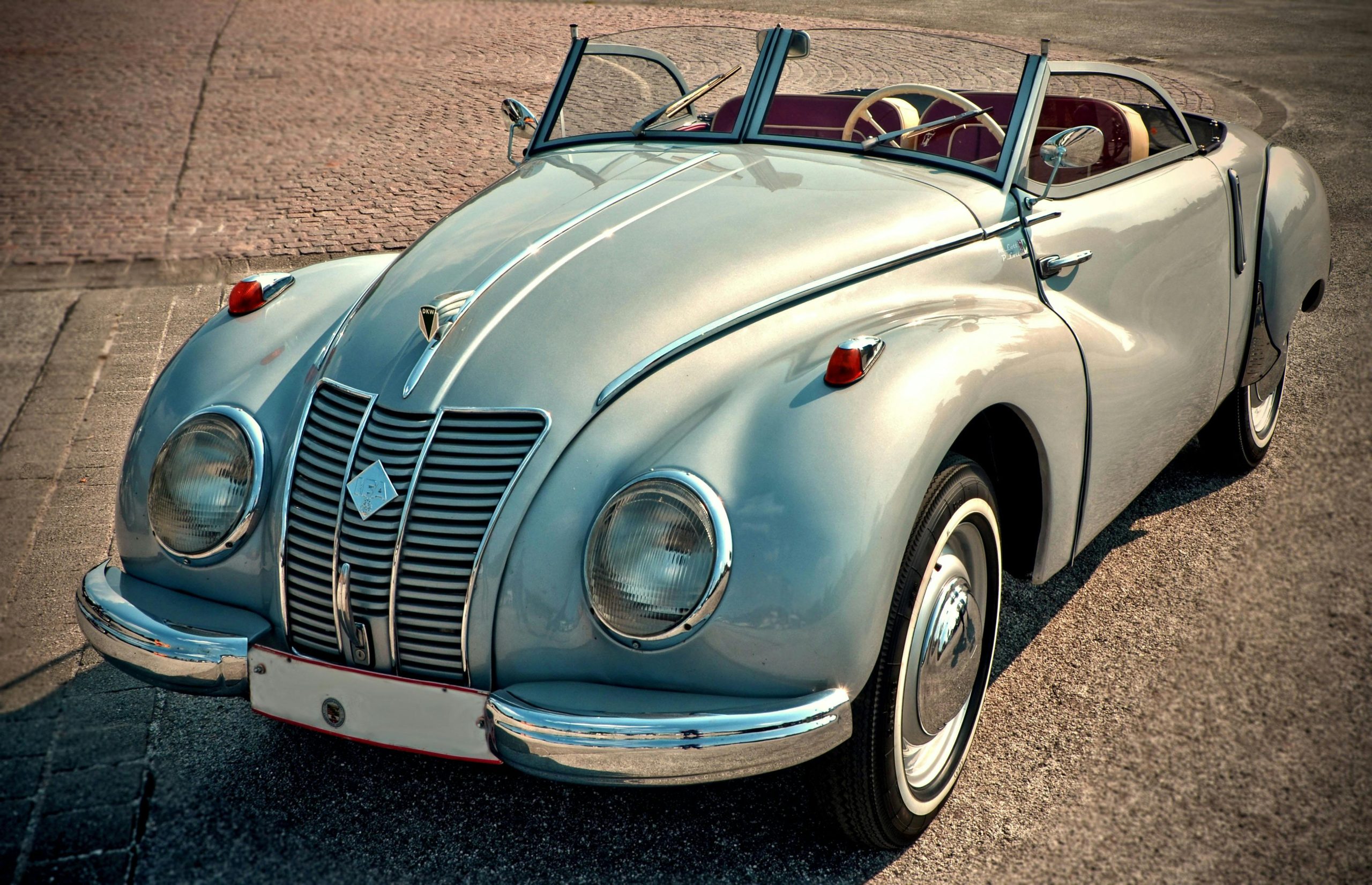 The Science Behind Professional Car Window Tinting