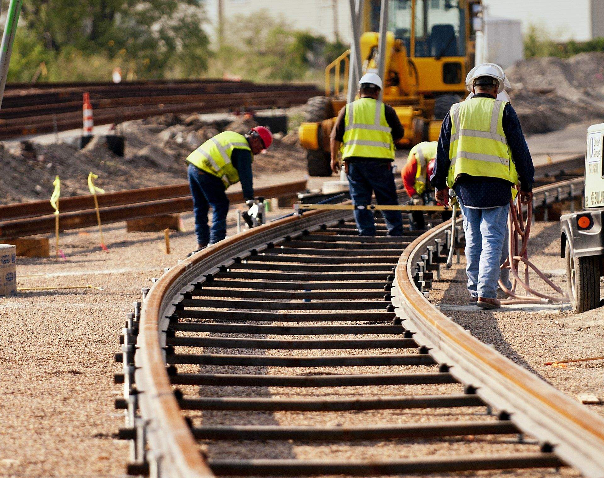 Railroad Contractors Near Me That Businesses Trust for Cost-Effective Rail Projects
