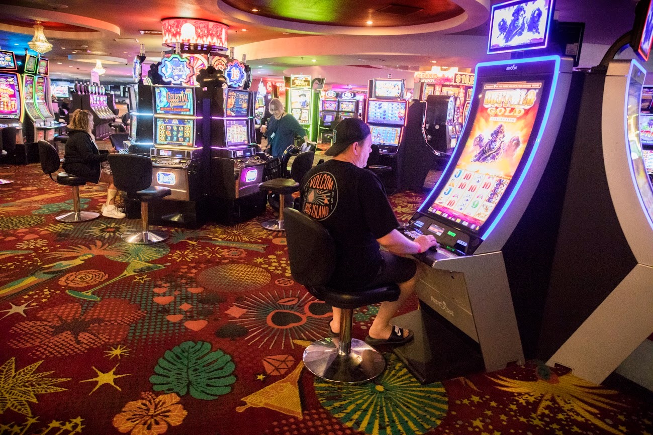 SLOT99 สมัครง่าย โบนัสเพียบ ระบบออโต้ 24 ชั่วโมง