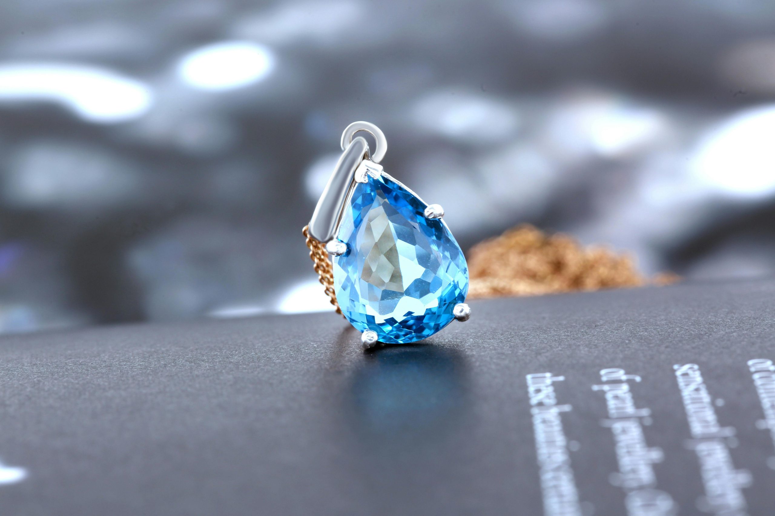 Signs from the Universe: The Spiritual Meaning of Jewelry Falling Off